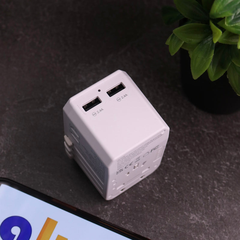 TorriiBolt USB-PD & QC 3.0 Universal Travel Adapter III - White - شاحن حائط دولي - توري - 4 فتحات للشحن الذكي والسريع - 2 تايب سي + 2 يو اس بي - قوة 45 واط - كفالة 24 شهر