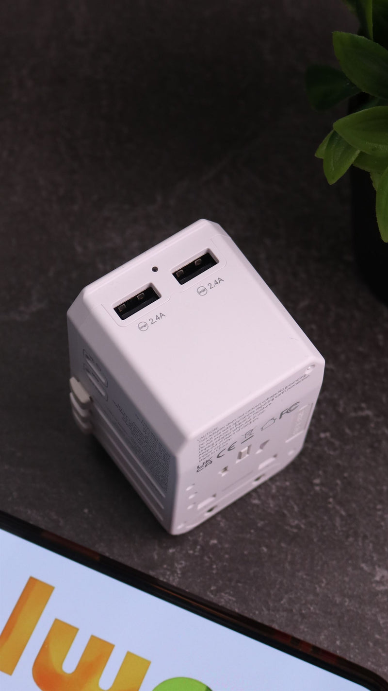 TorriiBolt USB-PD & QC 3.0 Universal Travel Adapter III - White - شاحن حائط دولي - توري - 4 فتحات للشحن الذكي والسريع - 2 تايب سي + 2 يو اس بي - قوة 45 واط - كفالة 24 شهر