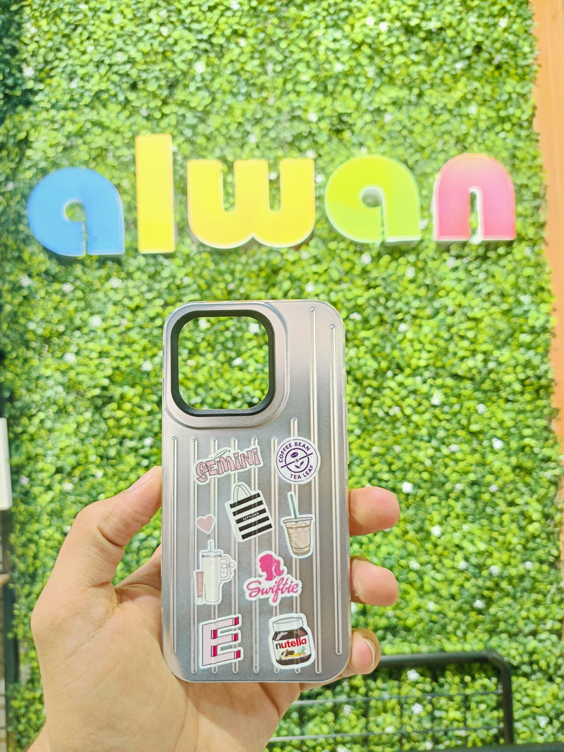 Noufa Silver Phone Case - كفر مع ستيكرز طباعة من اختياركم - الكفر + التصميم + البروفة + الطباعة - سيتم التواصل معكم لتحديد الكلمات والصور