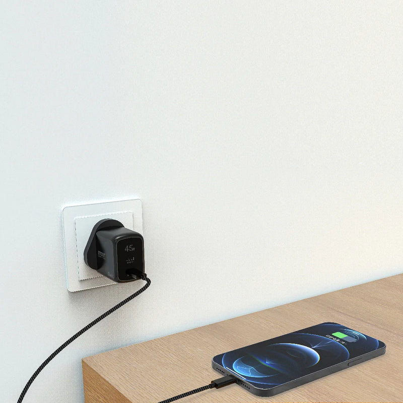 Stout GaN Travel Charger 45W UK Standard with Type-C to Type-C - بلاك شاحن حائط + سلك شحن تايب سي - باوا - كفالة 12 شهر