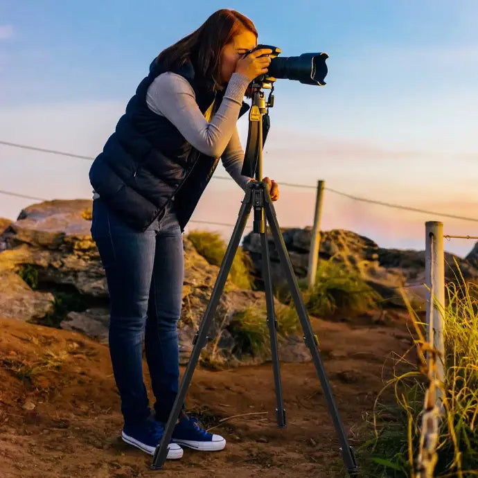 Porodo Ultra-Light Aluminum Tripod - Black - ستاند كاميره + بروجيكتور - برودو