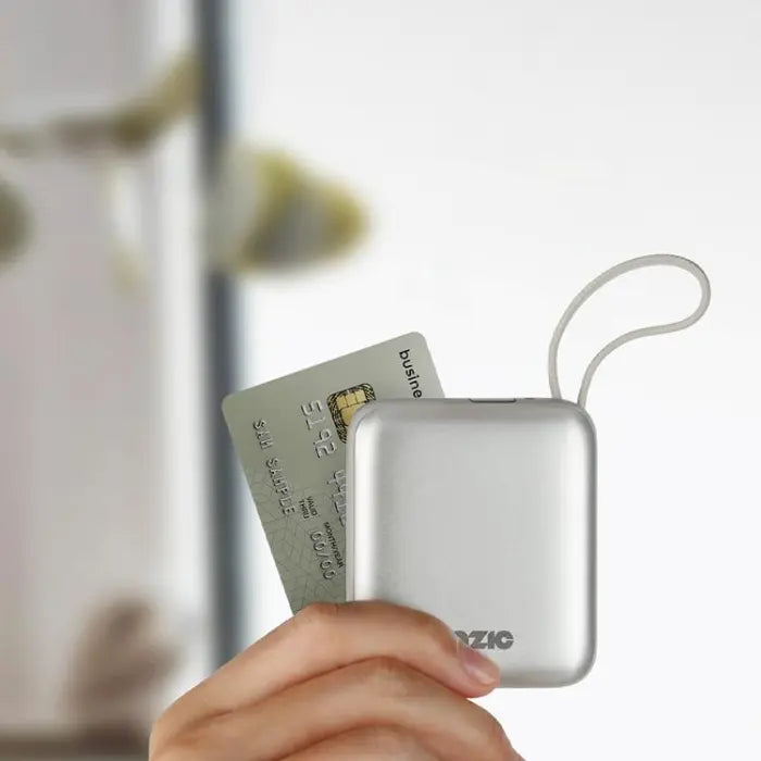 Bazic Fusion 3in1 PowerBank 10000mAh USB-C/Lightning -  Vanilla بطارية متنقلة - بيزك - قوة 10000 - سلك شاحن أيفون + تايب سي - 1 منفذ تايب سي - شاشة رقمية - كفالة 24 شهر