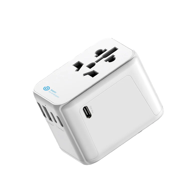 Bazic Gotravel 3-Port USB-C and 2-Port USB-A 28W Travel Adapter - White - بلاك حائط شحن دولي - بيزك - 5 فتحات للشحن - 3 فتحات تايب سي + 2 فتحتين يو اس بي - قوة 28 واط - كفالة 24 شهر