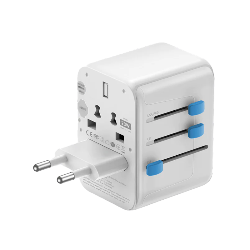 Bazic Gotravel 3-Port USB-C and 2-Port USB-A 28W Travel Adapter - White - بلاك حائط شحن دولي - بيزك - 5 فتحات للشحن - 3 فتحات تايب سي + 2 فتحتين يو اس بي - قوة 28 واط - كفالة 24 شهر