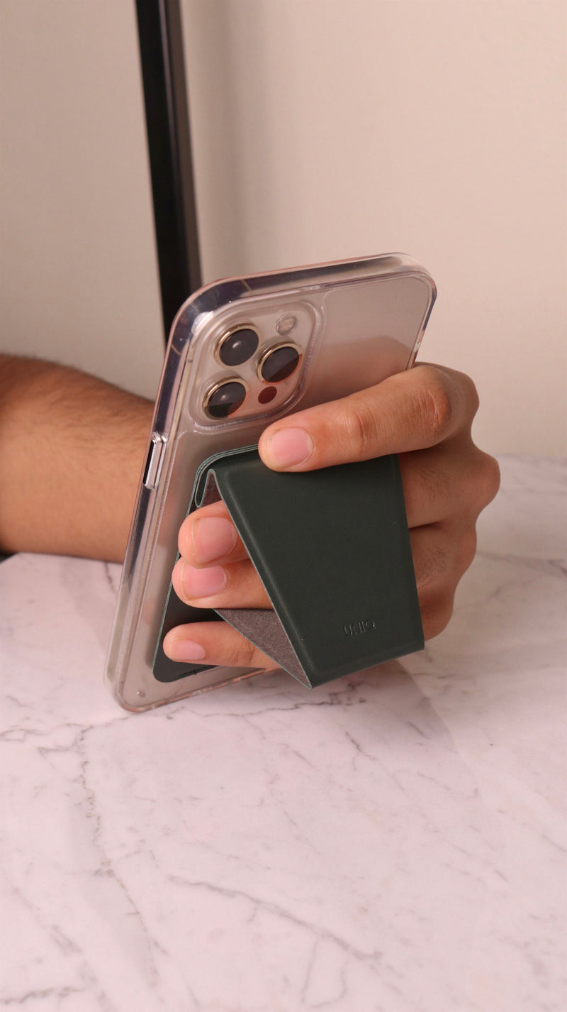 Uniq Lyft Magnetic Phone Stand & Card Holder - Dark Green - مسكة وستاند جانبي ورأسي ومحفظة للبطاقات - يونيك